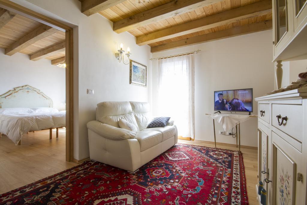 Casa Ursic Scrittore Grimacco Extérieur photo